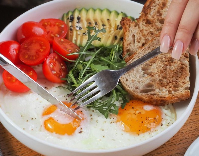 comer saludable en verano sin hacer dieta con platos frescos y equilibrados